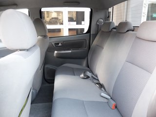 Toyota Hilux 3.0 TD Double Cab Life 4x4 1.Hand - фото 15