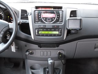 Toyota Hilux 3.0 TD Double Cab Life 4x4 1.Hand - фото 17