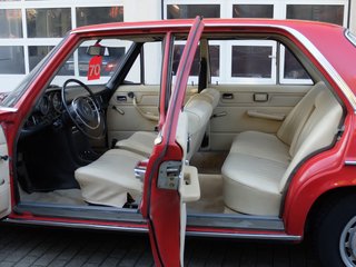 Mercedes-Benz W 114/115 Strich-Acht nur 3 Vorhalter - фото 10