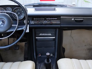Mercedes-Benz W 114/115 Strich-Acht nur 3 Vorhalter - фото 13
