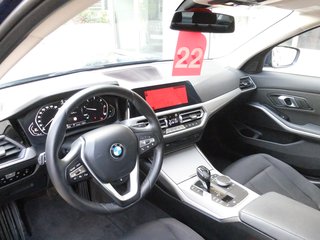 BMW 318 d Advantage Automatik - фото 9