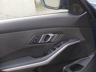 BMW 318 d Advantage Automatik - фото 8