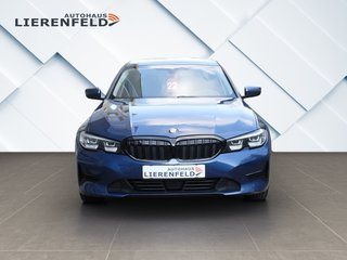 BMW 318 d Advantage Automatik - фото 5