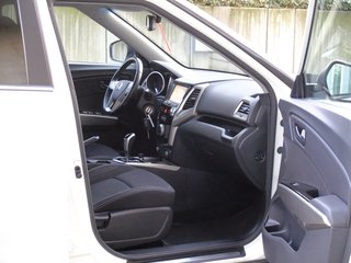 SsangYong Tivoli 1.6 TD Automatik AHK nur 43 Tkm - bilder 14