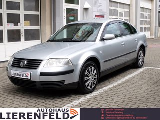 Volkswagen Passat Comfortline 2.0 Automatik Klimaut. TÜV 02/22 - foto 1