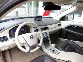Volvo XC70 2.4D Momentum AWD nur 53 Tkm - photo 11