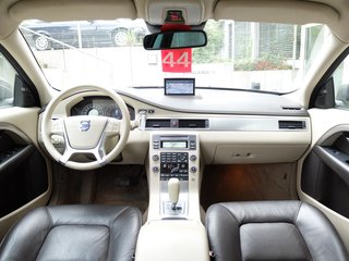 Volvo XC70 2.4D Momentum AWD nur 53 Tkm - photo 8