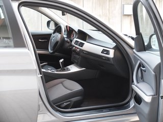 BMW 318 d Leder Navi AHK nur 49 Tkm - foto 15