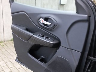 Jeep Cherokee 2.0 M-Jet Limited 4WD Voll 1.Hand - фото 8