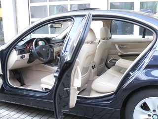 BMW 325 i XDrive Automatik Leder BMW Scheckheft - photo 8