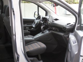 Opel Combo Life 1.5 CDTi Innovation Panorama Navi - bilder 16