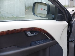 Volvo XC70 2.4D Kinetic Leder aus 1.Hand nur 72 Tkm - photo 9
