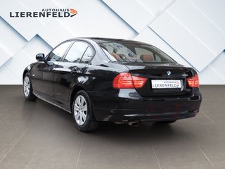 BMW 318i Leder aus 1.Hand nur 31 Tkm - photo 3