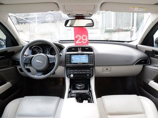 Jaguar XE Automatik Leder aus 1.Hand nur 22 Tkm - фото 16