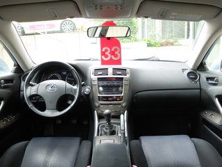 Lexus IS 220d Limited aus 1.Hand - фото 8