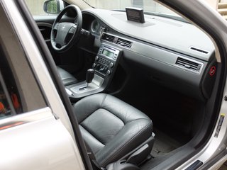 Volvo S80 2.4D Automatik Leder Navi 1.hand - photo 8