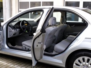 Mercedes-Benz C 180 K Elegance Automatik nur 98 Tkm - bilder 10