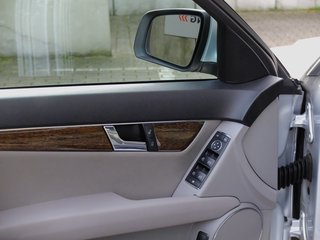 Mercedes-Benz C 180 K Elegance Automatik nur 98 Tkm - bilder 7