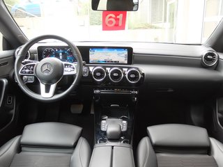 Mercedes-Benz CLA 180 SB Automatik LED Widescreen - фото 9