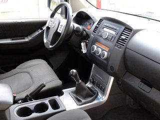 Nissan Navara Pickup King Cab SE 4X4 - фото 14