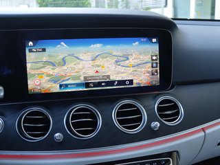 Mercedes-Benz E 300 T de 4Matic Vollleder 1.Hand - photo 7