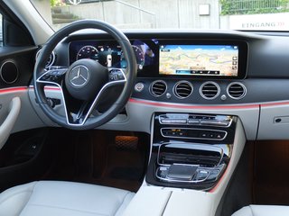Mercedes-Benz E 300 T de 4Matic Vollleder 1.Hand - photo 17