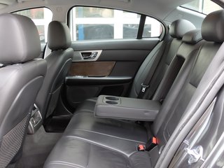 Jaguar XF 2.2 Diesel aus 1.Hand MWsT ausweisbar - фото 12
