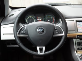 Jaguar XF 2.2 Diesel aus 1.Hand MWsT ausweisbar - фото 16