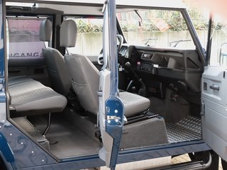 Land Rover Defender 2.5 Td5 TD5 110 S.W. County 1.Hand - photo 15