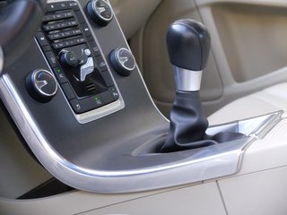 Volvo S60  Summum Scheckheft Top Ausstattung - фото 10