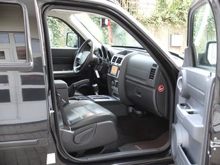 Dodge Nitro 4.0L Automatik Leder 2.Hand Scheckheft LPG - bilder 7