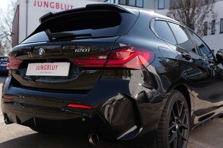 BMW 120i M + BLACK SAPPHIRE + 2. Hand - bilder 8