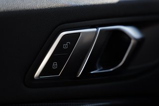 BMW 120i M + BLACK SAPPHIRE + 2. Hand - bilder 14