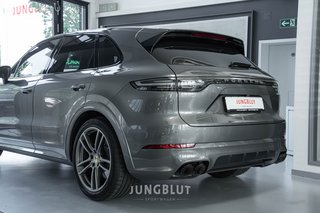 Porsche Cayenne Turbo PANO + APPROVED + STANDHEIZUNG +AHK + SPORT DESIGN - bilder 23