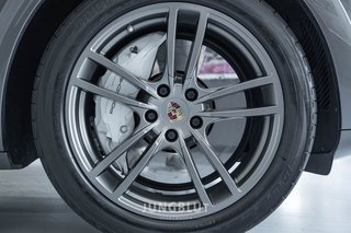 Porsche Cayenne Turbo PANO + APPROVED + STANDHEIZUNG +AHK + SPORT DESIGN - bilder 31