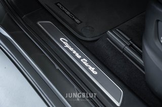 Porsche Cayenne Turbo PANO + APPROVED + STANDHEIZUNG +AHK + SPORT DESIGN - bilder 14