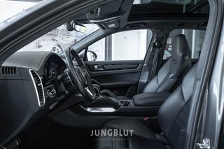 Porsche Cayenne Turbo PANO + APPROVED + STANDHEIZUNG +AHK + SPORT DESIGN - bilder 37