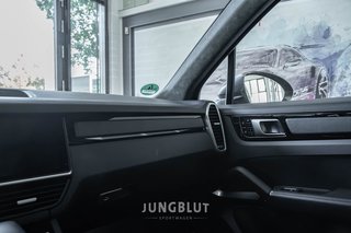 Porsche Cayenne Turbo PANO + APPROVED + STANDHEIZUNG +AHK + SPORT DESIGN - bilder 49
