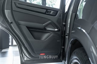 Porsche Cayenne Turbo PANO + APPROVED + STANDHEIZUNG +AHK + SPORT DESIGN - bilder 56