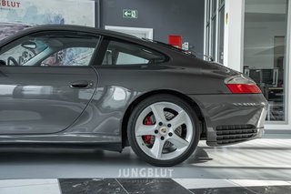 Porsche 996 Carrera 4S Coupé + schiefergraumetallic + Schiebedach - foto 12