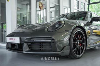 Porsche 992 Turbo Coupé + Glasdach + Carbon + Sport Design + Aventuringrün - foto 21