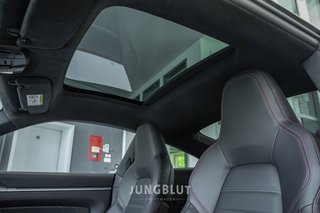 Porsche 992 Turbo Coupé + Glasdach + Carbon + Sport Design + Aventuringrün - foto 18