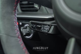 Porsche 992 Turbo Coupé + Glasdach + Carbon + Sport Design + Aventuringrün - foto 47