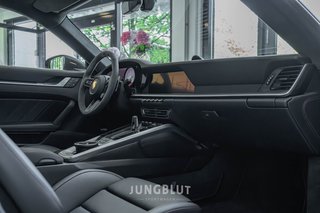 Porsche 992 Turbo Coupé + Glasdach + Carbon + Sport Design + Aventuringrün - foto 10