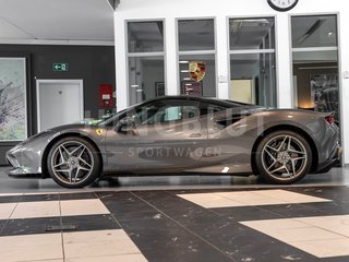 Ferrari F8 TRIBUTO+APPROVED+CARBON - photo 2