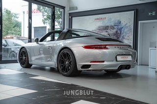 Porsche 991.2 Targa 4S + 2. Hand + APPROVED - photo 3