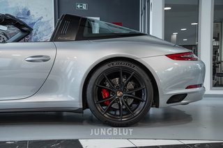 Porsche 991.2 Targa 4S + 2. Hand + APPROVED - photo 26