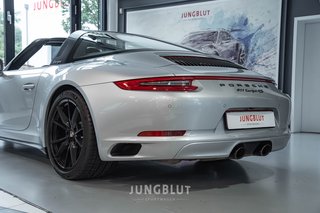Porsche 991.2 Targa 4S + 2. Hand + APPROVED - photo 19
