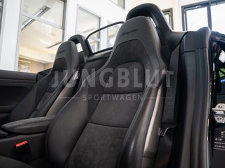 Porsche 718 Boxster Spyder  + Rückfahrkamera + Interieur-Paket - bilder 14