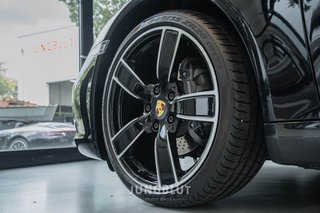 Porsche 991.2 Carrera Coupé + APPROVED + 28.900KM + 18WEGE + LIEBHABER - foto 35